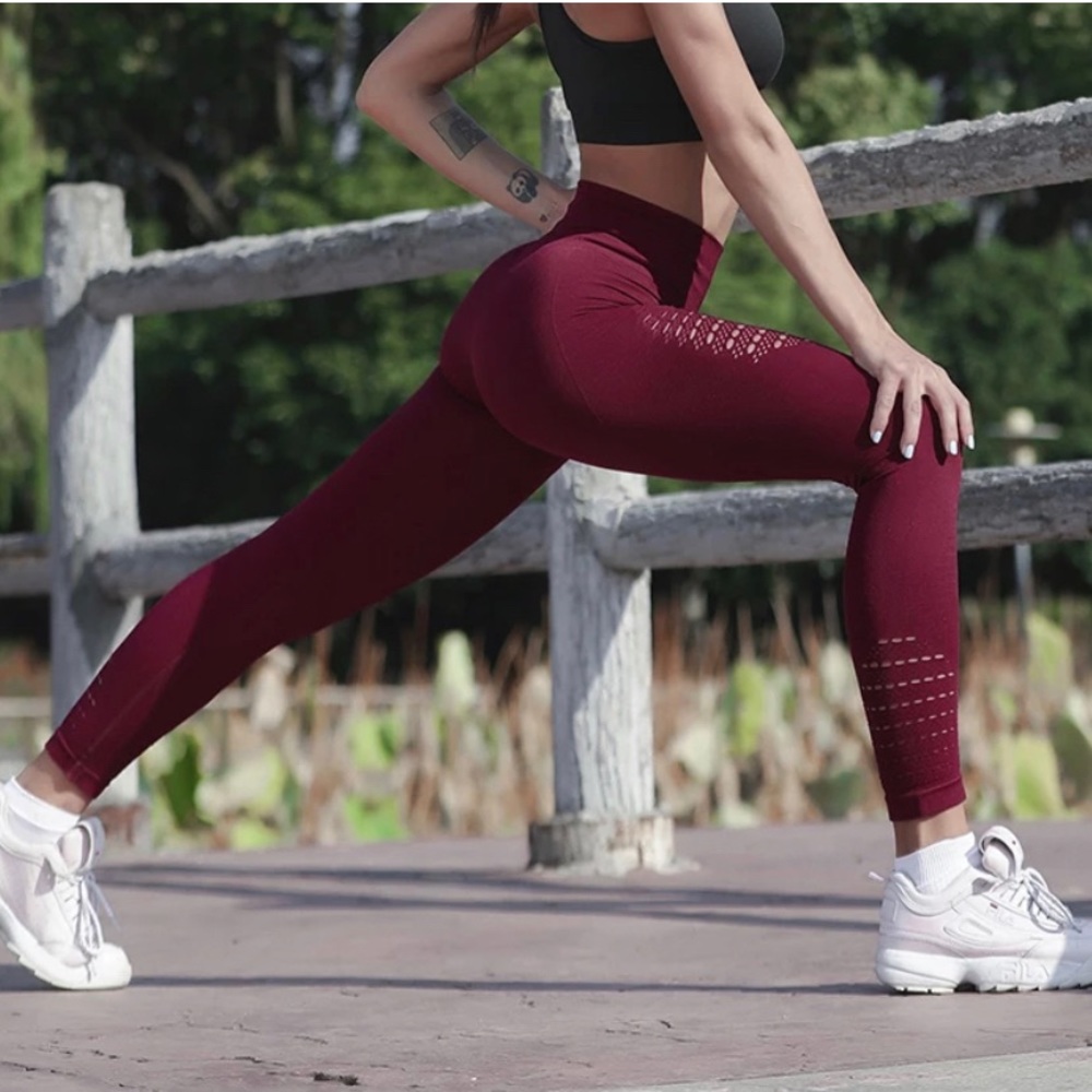 Wine Red Cutout Fitness Leggings